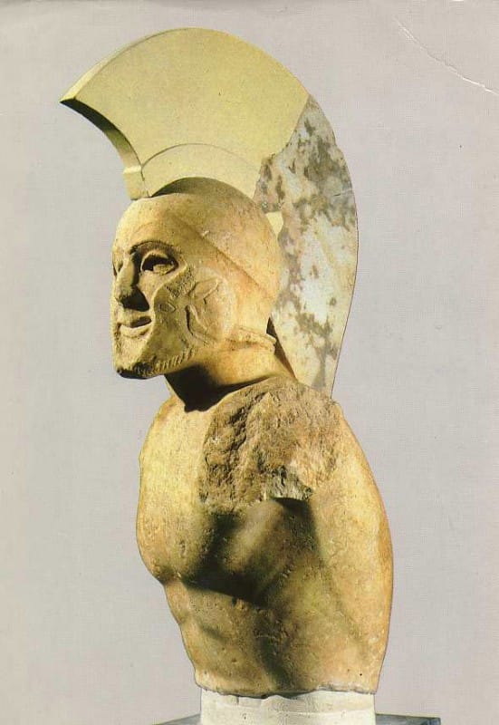 1409-25 Casco Espartano