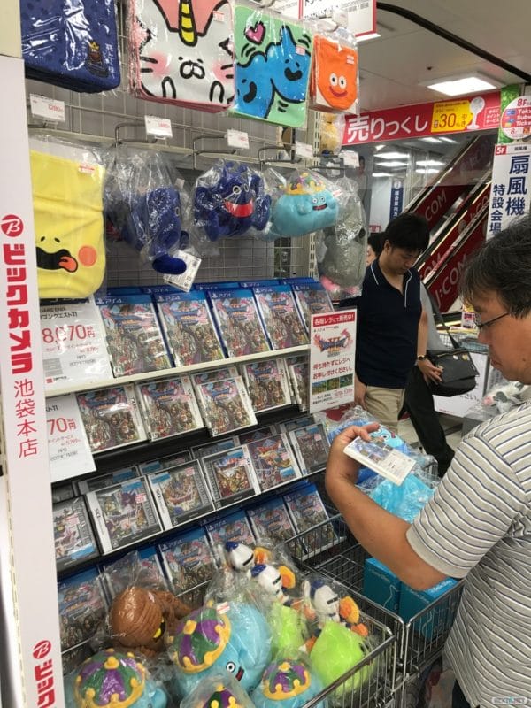 Colas lanzamiento Dragon Quest XI