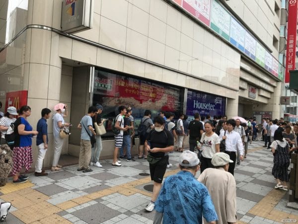 Colas lanzamiento Dragon Quest XI