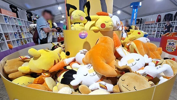 Pokémon GO Fest 2024 - Madrid merchandising