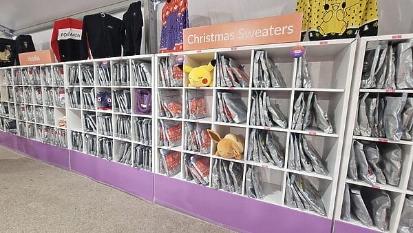 Pokémon GO Fest 2024 - Madrid merchandising