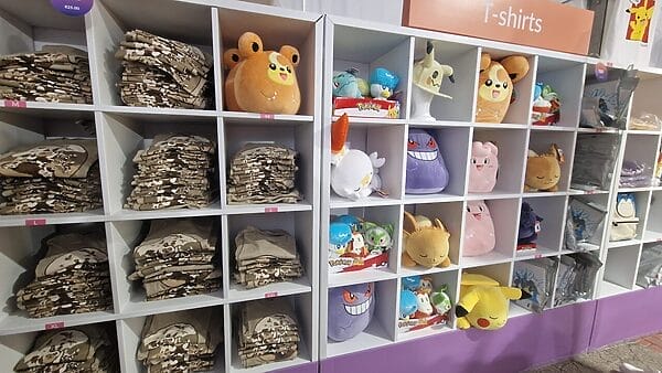 Pokémon GO Fest 2024 - Madrid merchandising