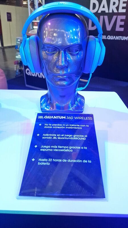 auriculares JBL Quantum 360 evento JBL OWN